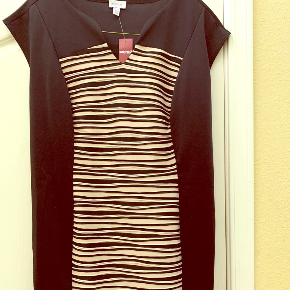Avenue Dress NWT Curvy